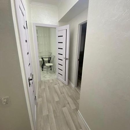 Ахметова 6 7 Leilighet Almaty Eksteriør bilde